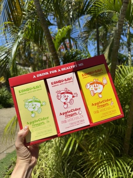 AJ Lab(에이제이랩)을 통해 개발 및 출시된 ‘콤부사비’ 시리즈는 19살에 만나 같은 고민을 나누던 오랜 친구인 김지현 대표와의 긴 고민 끝에 만들어진 첫 결과물이다.ⓒ 주식회사 에이핏(A.fit. Co.Ltd)