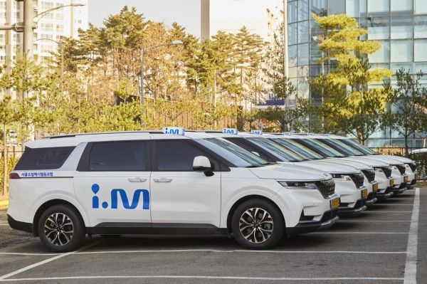 카니발이나 스타리아와 같은 SUV 차량을 이용한 운행으로 높은 만족도를 달성하였다. ⓒ서울희망택시협동조합