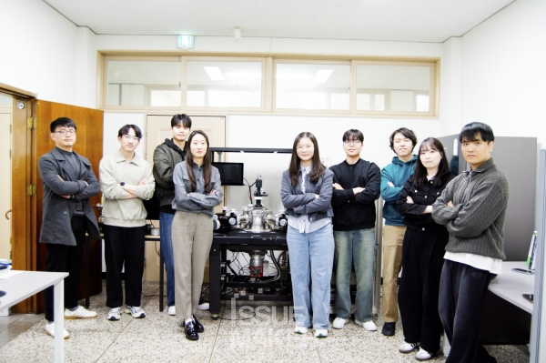 차세대 반도체 소자 설계 분야 주목받는 신진연구자인 우솔아 교수는 자신의 이름을 걸고 배출될 학생들도 같은 분야에서 주목받는 인재로 성장하길 바랐다.(사진=임성희 기자)