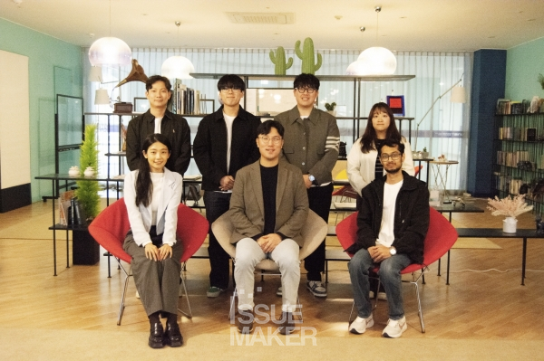 김귀용 교수는 연구실원들에게 “논문 하나를 보더라도 그냥 지식이 아니라 내것으로 완전히 소화시키는 것이 중요합니다”라고 강조했다. (사진=임성희 기자)