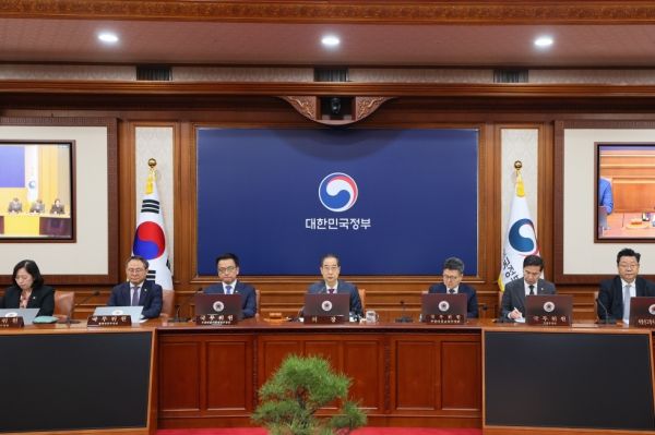 정부는 한덕수 대통령 권한대행 국무총리 주재로 임시 국무회의를 열어 2025년 1회 추가경정예산(안)을 의결했다. ⓒ국무조정실 국무총리비서실