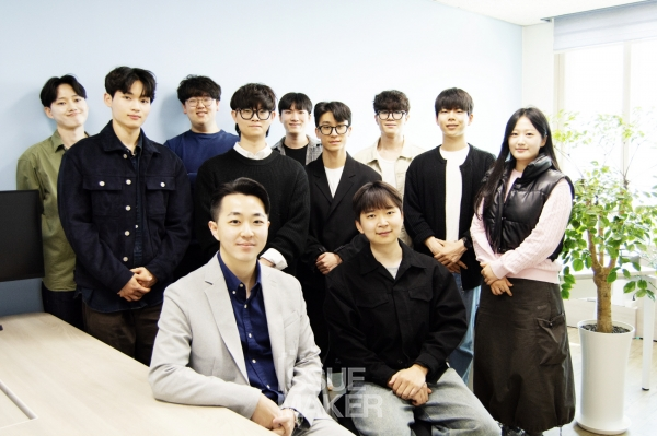 오진우 교수는 학생 시기에만 할 수 있는 공부와 사랑 그리고 효도를 언급했다. 자신을 스스로 챙기기도 바쁜 청춘들이지만 가족을 둘러보고 주위를 둘러볼 수 있는 마음의 그릇을 가진다면 좋을 것 같다는 게 그의 생각이다. 그는 연구 지도자로서뿐만 아니라 인생 선배로서도 학생들에게 좋은 역할을 하고 싶다는 바람을 전했다.(사진=임성희 기자)