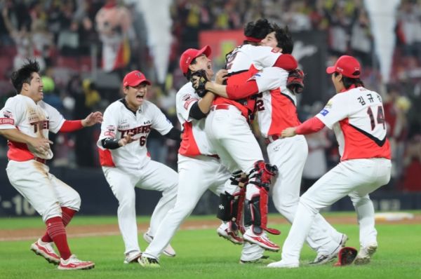 지난해 우승팀 KIA 타이거즈는 올해 역시 강력한 우승 후보로 꼽힌다. ⓒKIA 타이거즈