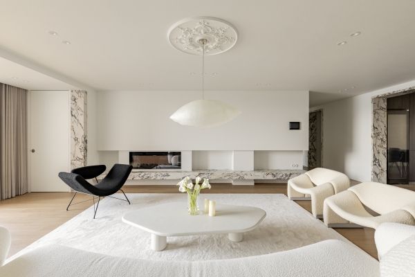 김희정 대표는 고객의 일상적 습관, 사소한 취향 하나까지 세심히 반영해 그 사람만의 라이프스타일을 오롯이 담은 공간을 구현하며 진정한 의미의 ‘머물고 싶은 공간’을 만들어가고 있다.ⓒ 어나더그로우(anothergrow)