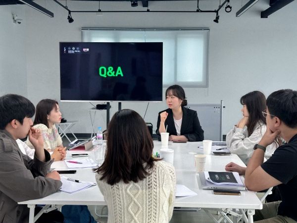하유정 대표는 1인 및 청년 창업가나 프리랜서 디자이너들을 위한 실무 강의도 진행 중이다. ⓒ포인티브랩