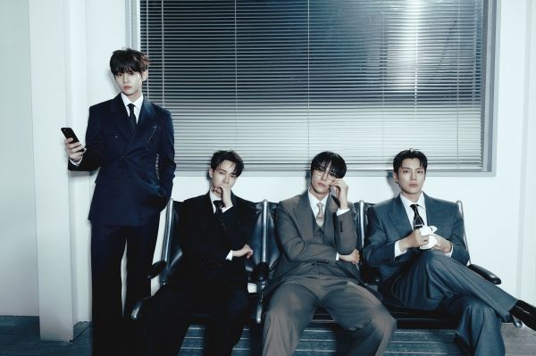 ⓒ어라운드어스