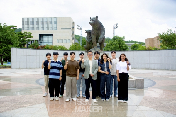 최명성 교수는 “학점이 중요한 것이 아니라 첫 번째는 인성, 두 번째는 자신의 생각을 논리적으로 표현하는 프리젠테이션 능력이라고 강조합니다. 현재 경기가 바닥을 치는 건설 분야지만, 좌절하지 말고, 이런 능력들로 내공을 쌓는 시간을 갖길 바랍니다. 이 시간을 잘 이겨내면 분명히 좋은 시기가 올 것입니다”라고 학생들에게 따뜻한 조언을 건넸다.(사진=임성희 기자)