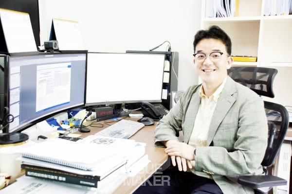 연달아 규모가 있는 연구사업에 선정되며 최명성 교수는 자신의 연구가 사회적 흐름, 대중의 니즈와 맞아떨어진다는 걸 알 수 있었다. 이는 그가 사회적 흐름을 놓치지 않기 위해 변화에 능동적으로 대응한 결과물이기도 하다. 앞으로 사회적으로 파급력이 큰 연구성과를 위해 더 매진하겠다고 그는 다짐했다.(사진=임성희 기자)