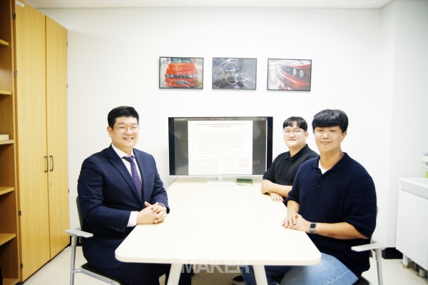 송승호 교수는 해외 의존성이 높은 기술의 국산화 연구라는 사명감으로 같이 연구해나가자고 연구원들을 독려했다. 송승호 교수의 차세대 전력 변환 장치 연구에 이바지할 연구와 인력양성을 기대해본다.(사진=임성희 기자)