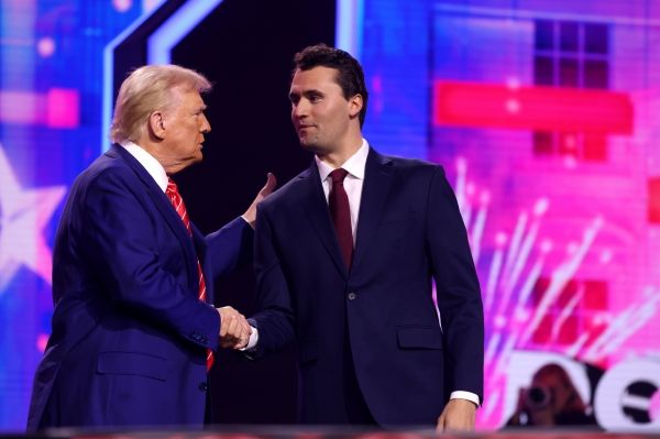 도널드 트럼프 미국 대통령은 “미국에서 청년의 마음을 지니고 청년들을 그보다 더 잘 이해한 사람은 없다”고 찰리 커크를 추모했다. ⓒGage Skidmore/Flickr