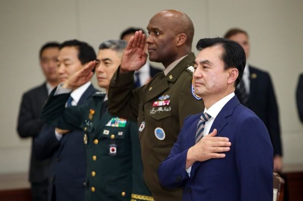 안규백 장관은 취임사에서 “오늘을 기점으로 국방부와 군은 비상계엄의 도구로 소모된 과거와 단절하고 오직 국가와 국민을 지키는 데에만 전념하는 ‘국민의 군대’로 거듭날 것”이라고 강조했다. ⓒ국방부