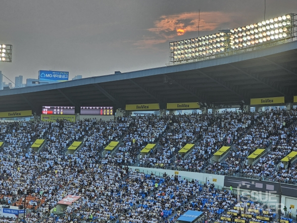 지난해 역대 최다 관중 기록을 수립한 프로야구는 올 시즌 시범경기에서도 역대 최다인 44만 247명이 입장하며 정규시즌 흥행 돌풍을 예고했다. 사진=손보승 기자