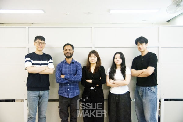 봉혁종 교수는 독립된 연구자로 성장할 수 있고, 제자들의 인생에도 도움을 줄 수 있는 선생님이 되기 위해 노력한다고 밝혔다.(사진=임성희 기자)