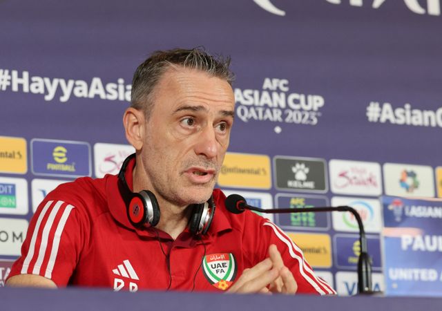 파울루 벤투 감독이 이끈느 아랍에미리트(UAE) 대표팀이 우즈베키스탄에 패하며 본선 진출이 어려워졌다. 사진은 지난 1월 아랍에미리트(UAE) 감독으로 활동 중인 파울루 벤투의 모습. /사진=뉴시스
