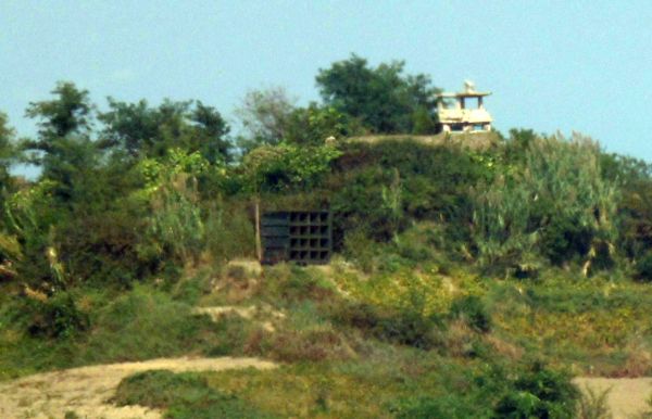 경기 파주시 주민들이 낮밤을 가리지 않고 20일 넘게 이어진 대남방송으로 인해 일상생활에 어려움을 호소하고 있다. 사진은 지난 10일 북한 지역 확성기에서 소음이 송출되고 있는 모습. /사진=뉴스1