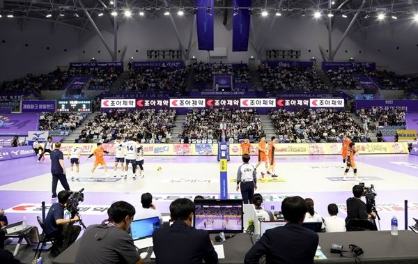 조아제약이 남자 프로배구단 대한항공 점보스와 파트너십을 체결했다. /사진=조아제약