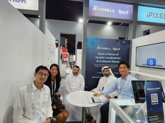 사진은 GITEX DUBAI 2024(지텍스 두바이 2024)에서 펀블 부스를 방문한 칼리드 발루시 UAE 대통령실 비서관과 조찬식 펀블 대표./사진= 펀블 제공