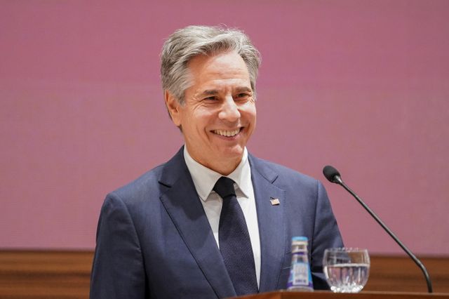 토니 블링컨 미국 국무장관이 이스라엘과 팔레스타인 무장정파 하마스의 휴전 협상이 재개될 것이라고 전했다. 사진은 지난 24일(현지시각) 블링컨 장관이 카타르 도하에서 진행된 기자회견에 참석한 모습. /사진=로이터