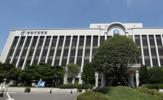 투자 전문가인척 피해자들을 속여 20억원을 챙긴 30대 남성이 징역을 선고받았다. 사진은 창원 지방 법원. /사진=뉴스1
