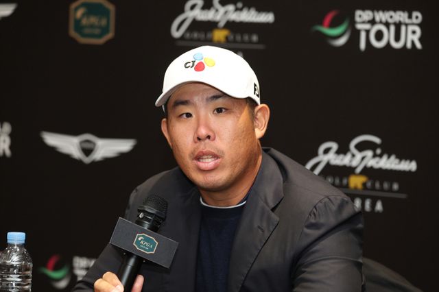 제네시스 챔피언십 정상에 오른 안병훈이 인터뷰를 하고 있다. /사진= KPGA