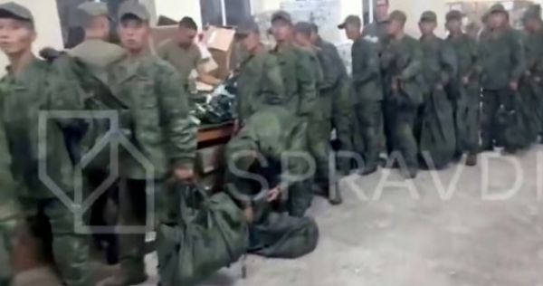 러시아로 파병을 떠난 북한군이 실제 전투에서 제대로 싸우지 못할 것이란 지적이 나왔다. 사진은 지난 19일 우크라이나 측이 공개한 북한군의 모습. /사진=인스타그램 캡처