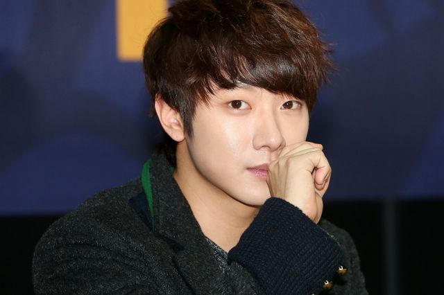 FT아일랜드 최민환 강제추행 혐의로 고발장이 접수돼 경찰이 입건 전 조사(내사)에 착수했다. 사진은 최민환이 2014년 1월14일 서울 종로구 동숭동 대학로뮤지컬센터에서 열린 뮤지컬 '요셉 어메이징' 기자간담회에 참석한 모습. /사진=머니투데이