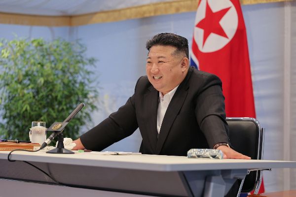 북한 내부에서 러시아 파병에 대한 회의적인 목소리가 나오는 가운데 김정은 국무위원장은 경호 수위를 높이고 있다. 사진은 김정은의 모습. /사진=뉴스1(노동신문)