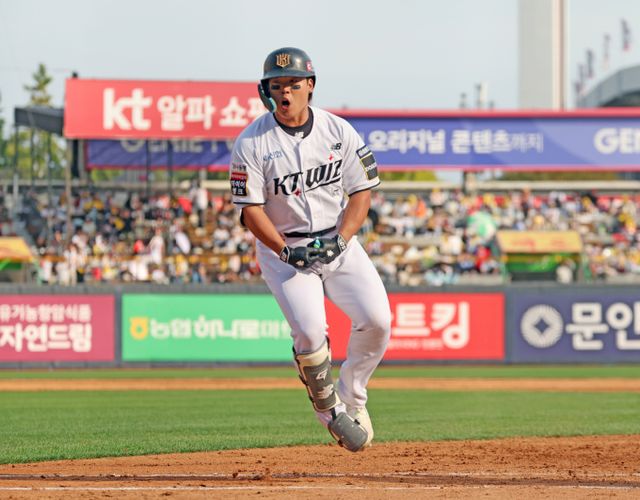 올해로 데뷔 8년 차를 맞이한 키움 히어로즈 김혜성과 데뷔 7년 차 KT위즈 강백호가 메이저리그 구단들의 관심을 받았다. 사진은 올시즌 KT 위즈에서 활약한 강백호의 모습. /사진=뉴시스