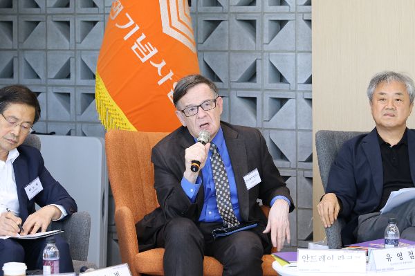 북한 전문가 안드레이 란코프 국민대 교수가 향후 북한이 최대 6만명의 병력을 더 파병할 수 있다고 평가했다. 사진은 지난8월30일 서울 용산구 전쟁기념관에서 열린 토론회에 참여한 모습. /사진=뉴스1