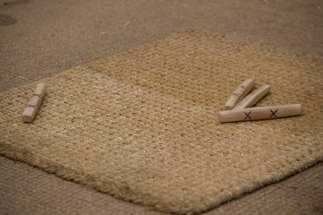 윷놀이 도박을 하던 중 돈을 잃자 상대방 몸에 휘발유를 뿌리고 불을 붙여 살해한 70대 남성에게 징역 35년형이 선고됐다. /사진=이미지투데이