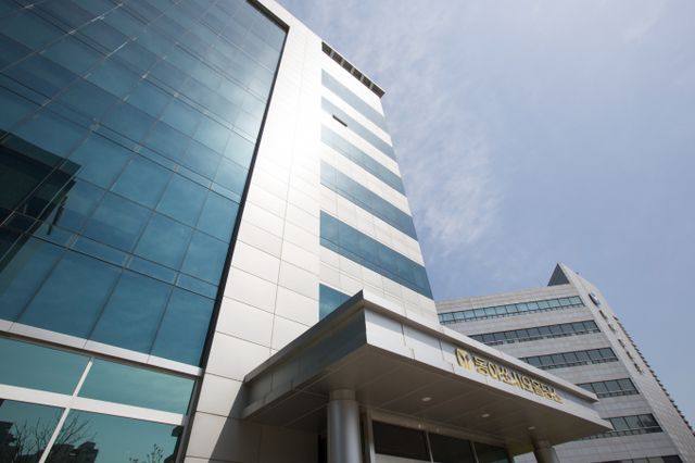 동아쏘시오홀딩스의 올 3분기 잠정 실적이 1일 공개됐다. 사진은 동아쏘시오홀딩스 사옥 전경. /사진=동아쏘시오홀딩스