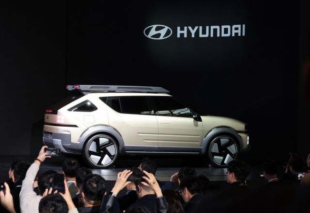 현대자동차가 10월 국내 6만4912대, 해외 30만6509대를 판매하며 전년 동월 대비 1.6% 감소한 총 37만1421대를 기록했다. /사진=뉴시스