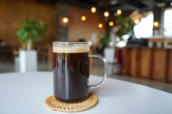 카페를 운영하는 여성이 남자친구 어머니에게 "물장사 그만하라"는 말을 들은 사연이 온라인에서 화제다. /사진=이미지투데이