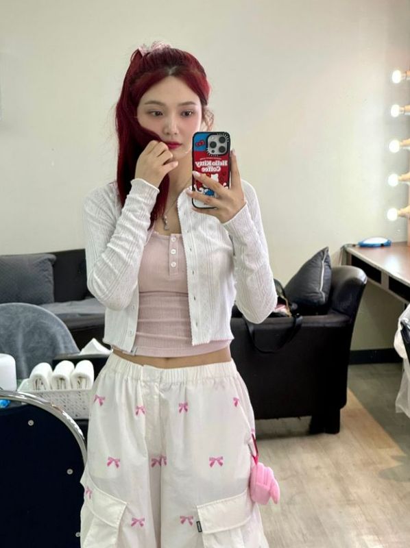 걸그룹 레드벨젯 조이가 러블리 매력을 뽐냈다. /사진=조이 인스타그램