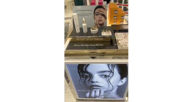 클린뷰티코리아의 클린뷰티 브랜드 쁠랑드지가 서울 중구 소공동 롯데면세점 본점에서 첫 팝업을 열고 해외 고객들이 제품을 체험할 수 있는 기회를 제공한다. /사진=클린뷰티코리아