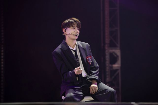 가수 김준수가 데뷔 20주년 기념 단독 콘서트 'JX 2024 CONCERT [IDENTITY] in SEOUL'(아이덴티티 인 서울, 이하 [IDENTITY])에서 무대를 선보이고 있다. /사진=스타뉴스(팜트리아일랜드, iNKODE 제공)