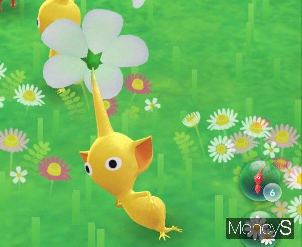 피크민 블룸 게임 속 노랑피크민이 잔디에 누워있다. /사진=홍승주 기자