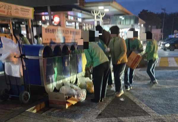 학교 폭력, 사생활 등으로 논란을 일으킨 트로트 가수 황영웅의 팬들이 쓰레기를 무단으로 버린 사실이 전해져 뭇매를 맞고 있다. /사진=온라인 커뮤니티 갈무리