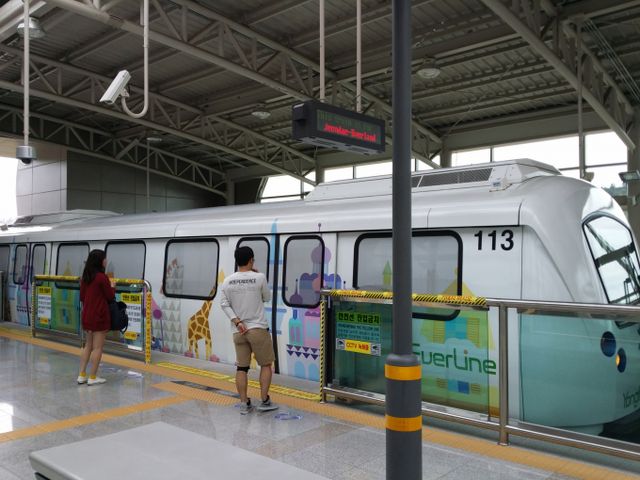 경기 용인시 기흥구 구갈동 수인분당선 기흥역 선로에 화재가 발생했다. 사진은 2013년 10월7일 용인경전철 기흥역 플랫폼의 모습. /사진=머니투데이 