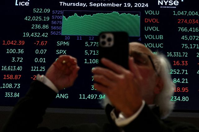 엔비디아가 경쟁사인 인텔을 밀어내고 미국 대표 30개 기업으로 구성된 다우지수에 편입된다. 사진은 지난달 뉴욕 증권거래소(NYSE) 모습. /사진=로이터