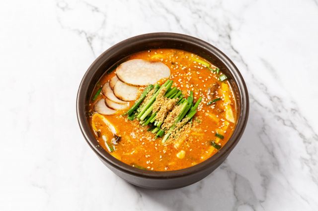 무주어죽은 천마를 활용한 어죽 메뉴가 있다. 사진은 무주어죽의 천마어죽. /사진=다이어리알