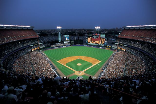 서울 잠실야구장에서 여성의 금품을 강제로 가로채려 한 남성이 1심에서 징역 4년을 선고받았다. 사진은 본문과 관계없음. /사진=이미지투데이