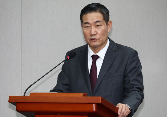 대통령실이 러시아가 북한군 파병에 대한 대가로 평양 방공망을 강화 무기를 지원했다고 전했다. 사진은 신원식 국가안보실장이 지난 1일 서울 여의도 국회 운영위원회에서 열린 대통령비서실·국가안보실·대통령 경호처 대상 종합 국정감사에 출석해 업무보고를 하는 모습. /사진=뉴스1