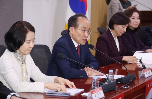 추경호 국민의힘 원내대표가 연평도 포격 14주기를 맞아 튼튼한 안보태세를 구축하겠다고 다짐했다.