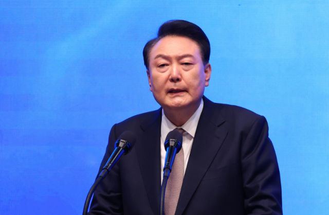 윤석열 대통령이 지난 22일 서울 중구 신라호텔에서 열린 제56회 국가조찬기도회에 참석해 인사말을 하고 있다. /사진=최진석