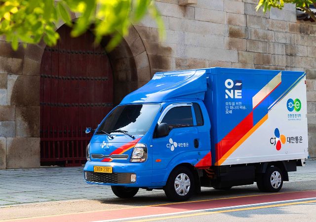 올해 3분기 CJ대한통운의 택배·이커머스 사업의 실적이 전년 동기 대비 떨어졌지만 내년엔 주7일 배송을 시행하며 물동량 증가와 실적 성장이 가능할 전망이다. /사진=CJ대한통운 