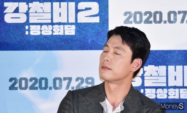 배우 정우성이 모델 문가비와 사이에서 낳은 혼외자의 양육을 책임진다고 밝힌 가운데, 양육비에 대한 관심이 쏠린다. 사진은 지난 2020년 7월 서울 광진구 광장동 롯데시네마 건대입구에서 열린 영화 '강철비2: 정상회담'(감독 양우석) 언론 시사회에 참석한 배우 정우성. /사진=임한별 기자