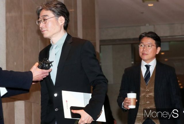 지난 3월 한미사이언스 정기 주주총회에 참석하는 임종윤·종훈 형제. /사진=임한별 기자