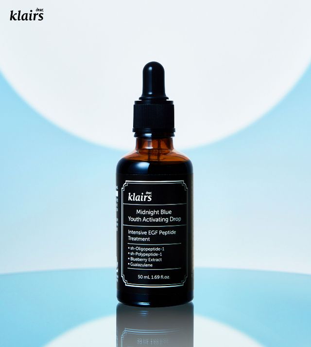 위시컴퍼니가 브랜드 디어,클레어스의 '미드나잇 블루 유스 액티베이팅 드롭' 대용량 버전을 올리브영 온라인몰에서 판매한다. /사진=위시컴퍼니