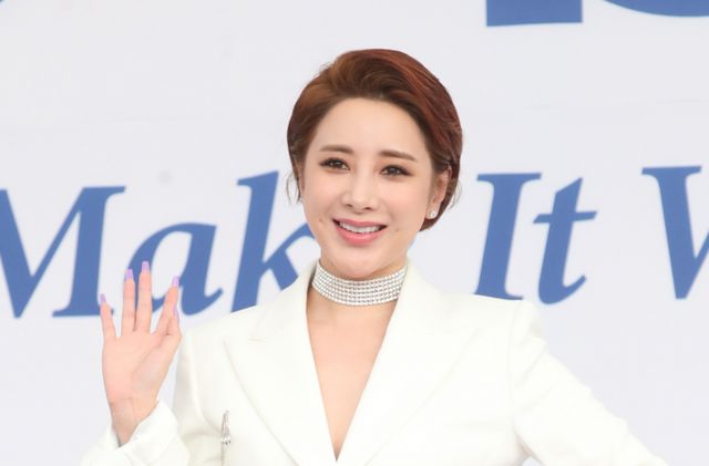 가수 서인영이 결혼 1년 만에 합의이혼했다. 사진은 지난 2018년 8월 서울 올림픽공원 체조경기장에서 열린 '2018 소리바다 베스트 K-뮤직 어워즈'(SOBA) 블루카펫 행사에 참석한 가수 서인영. /사진=뉴스1